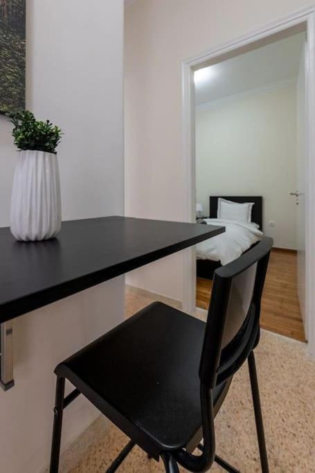 Kerameikos 2 Bedroom Apartment Atina Dış mekan fotoğraf