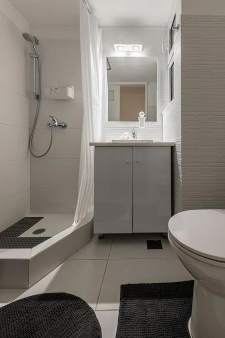 Kerameikos 2 Bedroom Apartment Atina Dış mekan fotoğraf