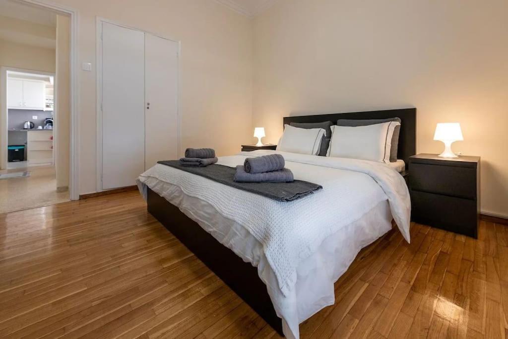 Kerameikos 2 Bedroom Apartment Atina Dış mekan fotoğraf