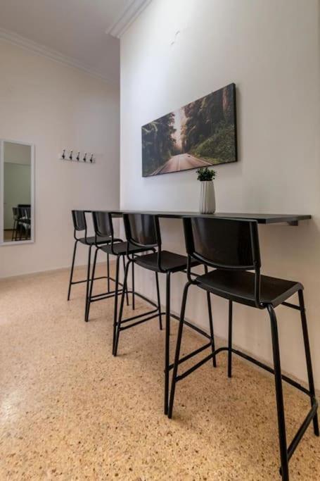 Kerameikos 2 Bedroom Apartment Atina Dış mekan fotoğraf