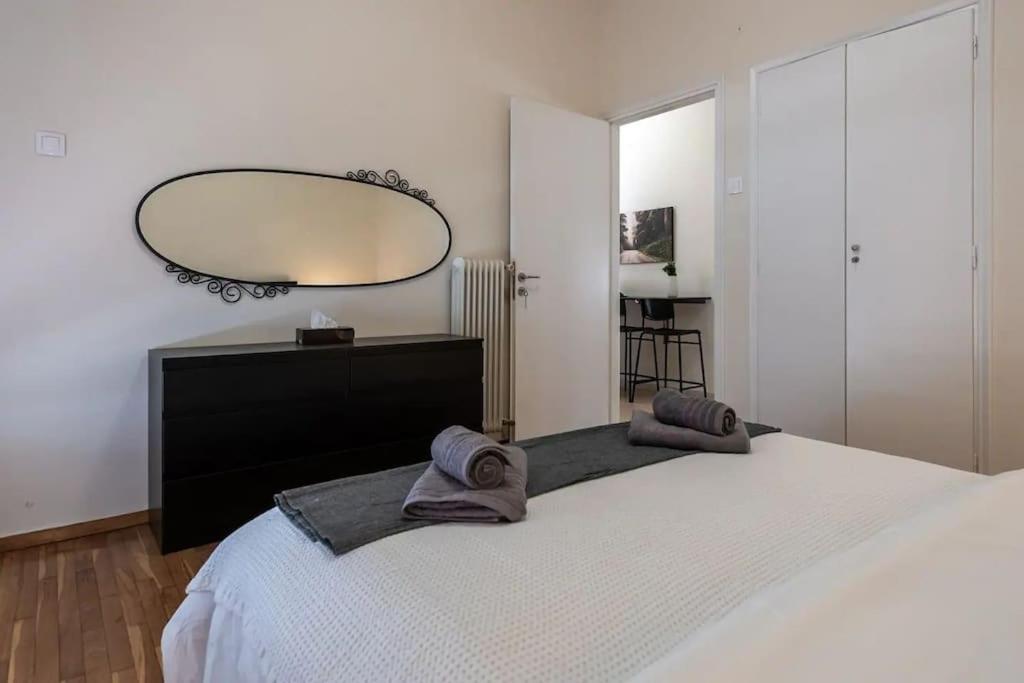 Kerameikos 2 Bedroom Apartment Atina Dış mekan fotoğraf