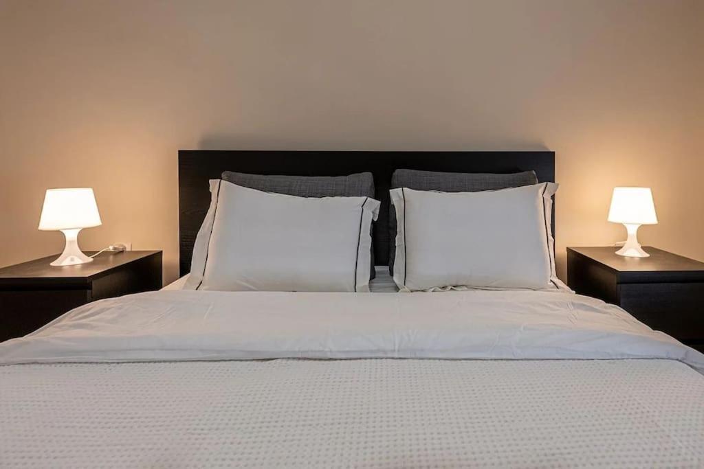 Kerameikos 2 Bedroom Apartment Atina Dış mekan fotoğraf
