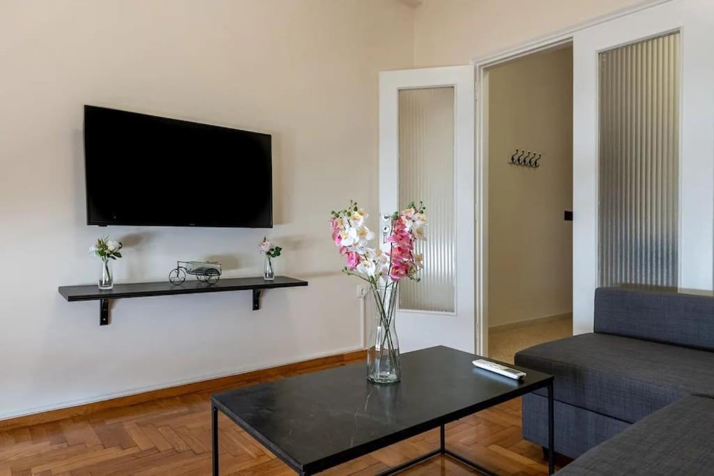 Kerameikos 2 Bedroom Apartment Atina Dış mekan fotoğraf